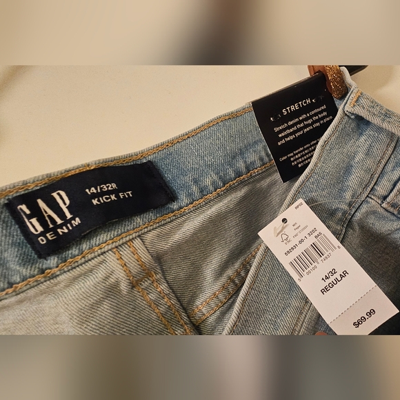NWT GAP Kick Fit Jeans - Size 14/32R - Picture 5 of 5